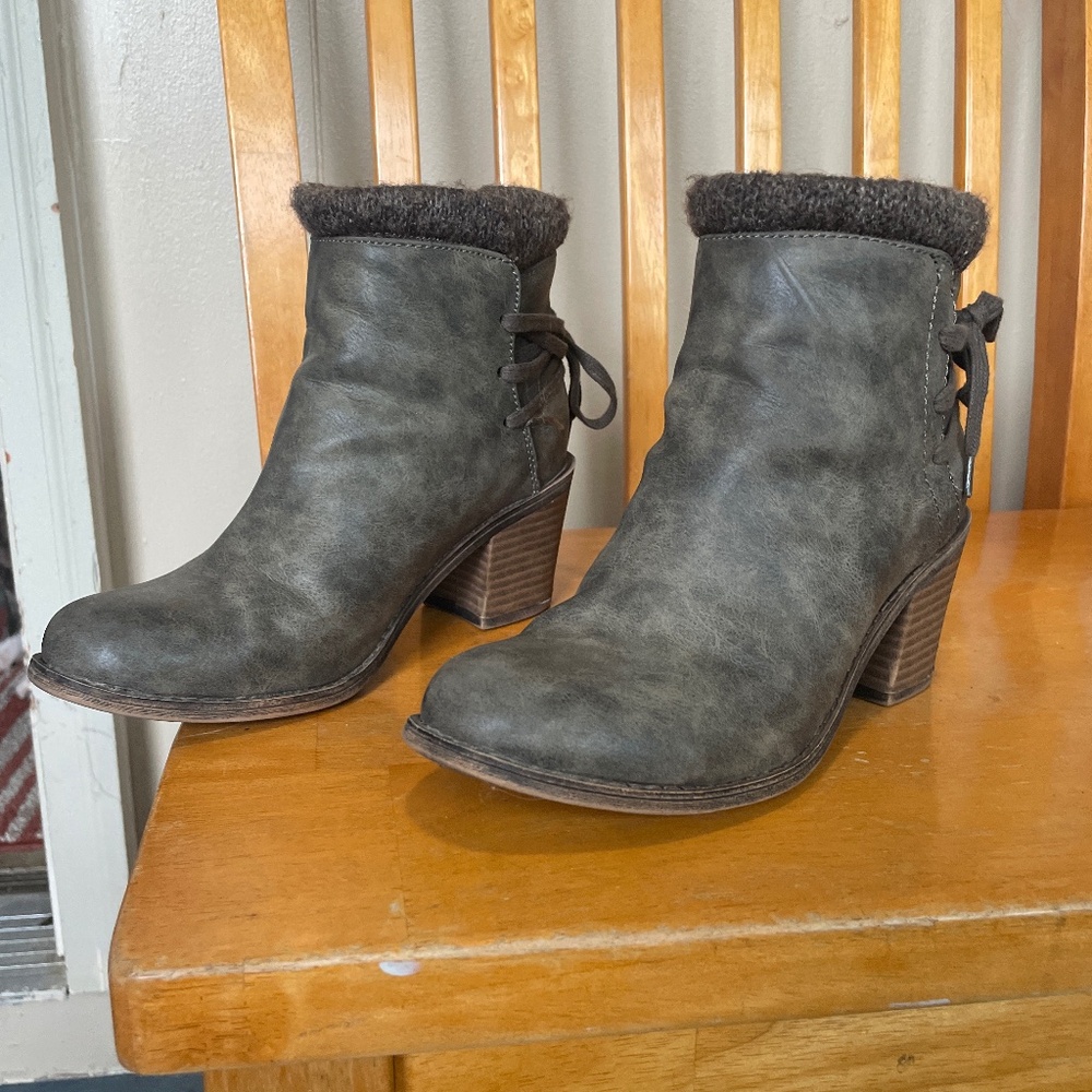 Roxy boot